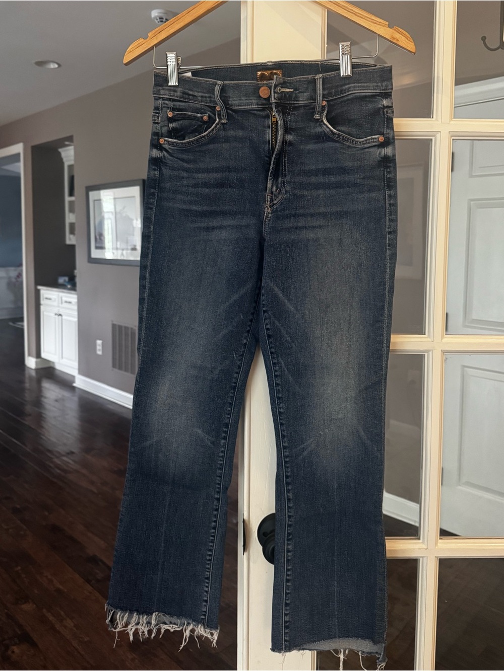 MOTHER The Insider Crop Step Fray Jeans in Walking On Coals - Sz 29